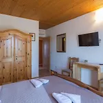 Maki Bed & Breakfast