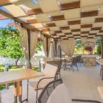 Bed & Breakfast Maki 3*