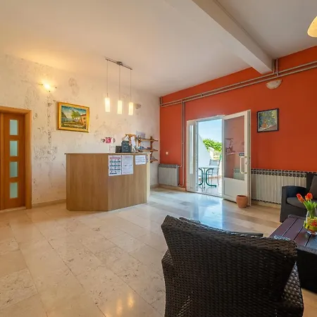 Maki Frühstückspension 3*