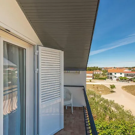 Maki 3* Biograd Na Moru