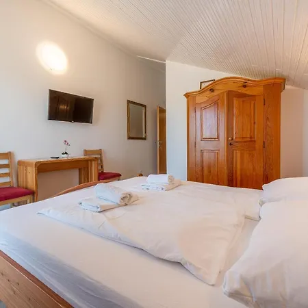 Maki krevet i doručak 3*