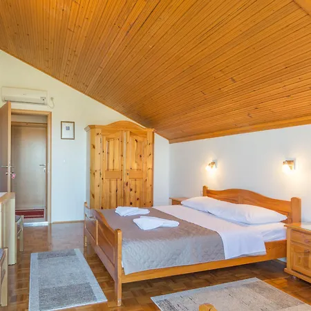 Maki Frühstückspension 3*