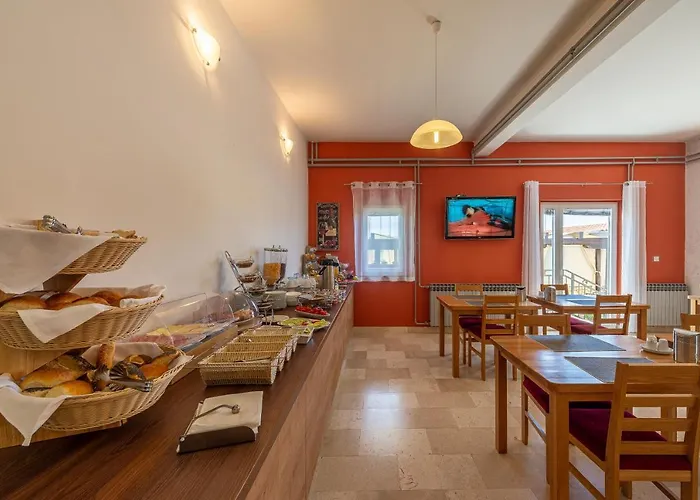 Bed and Breakfast Maki 3*