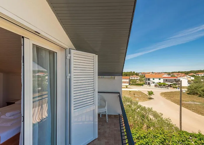 Maki 3* Biograd Na Moru