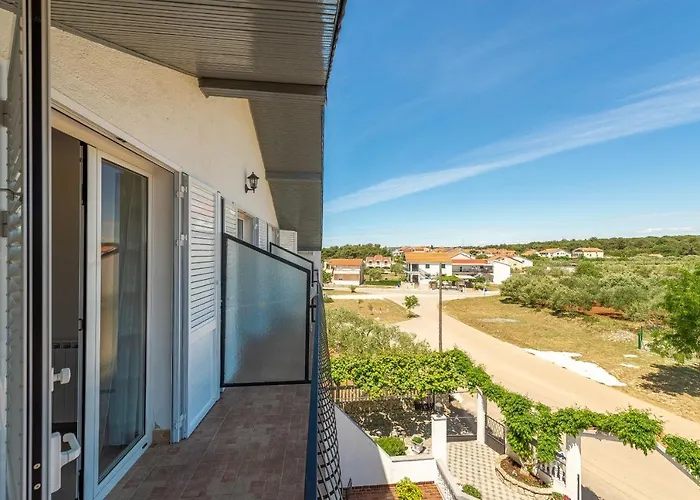 Maki Bed and Breakfast Biograd Na Moru