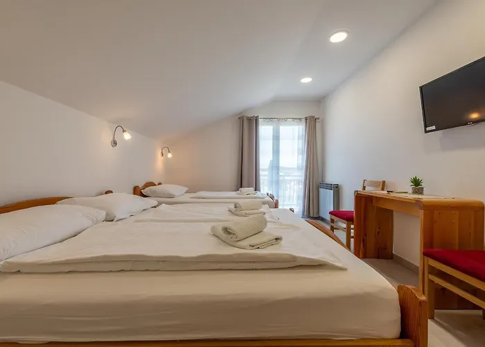 Maki 3* Biograd Na Moru