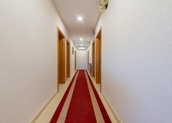 Maki فندق مبيت وإفطار