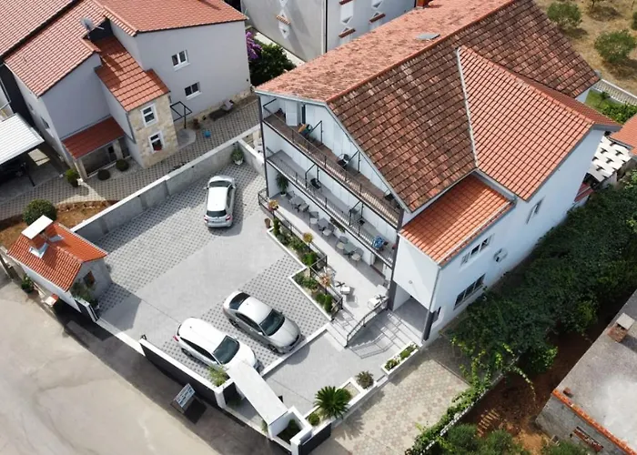 Maki 3* Biograd Na Moru