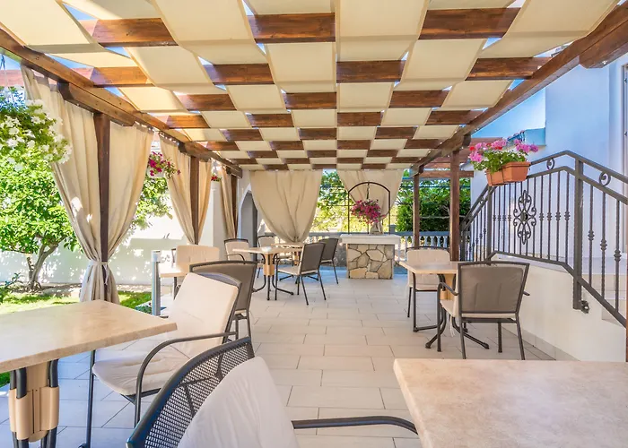 Maki Bed and Breakfast Biograd Na Moru