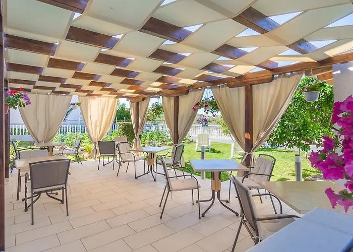 Bed and Breakfast Maki Biograd Na Moru