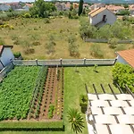 Maki Bed & Breakfast Biograd Na Moru