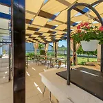 Bed & Breakfast Maki 3*