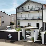 Bed & Breakfast Maki 3*