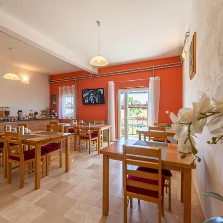 Maki Bed & Breakfast