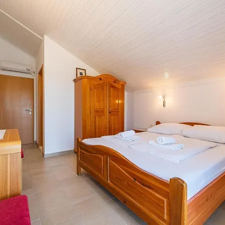 Maki Bed & Breakfast Biograd Na Moru
