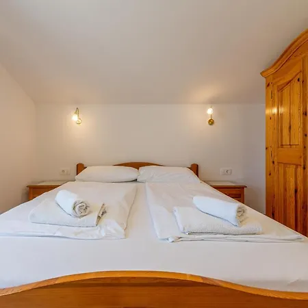 Bed & Breakfast Maki 3*