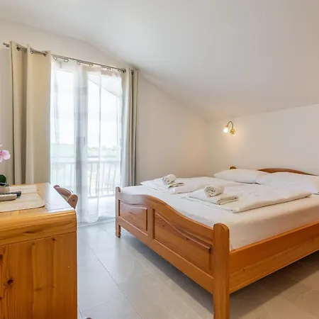 Bed & Breakfast Maki