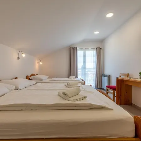 Maki 3* Biograd Na Moru