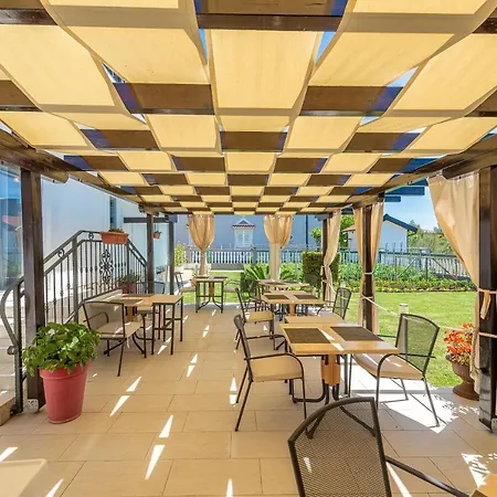 Maki 3* Biograd Na Moru