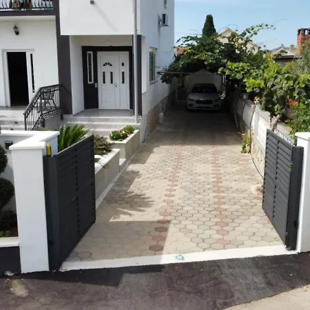 Maki 3* Biograd Na Moru