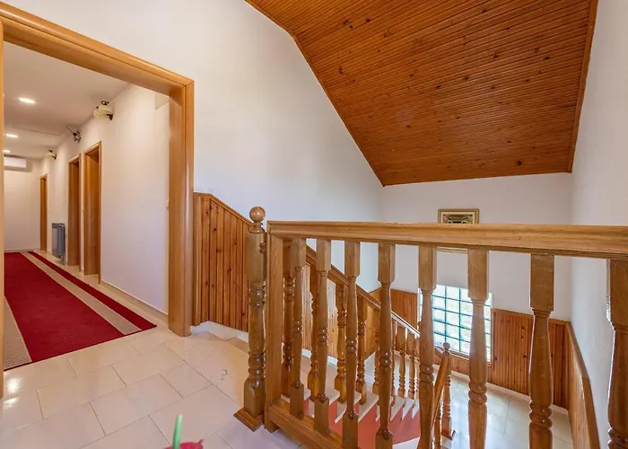 krevet i doručak Maki 3*