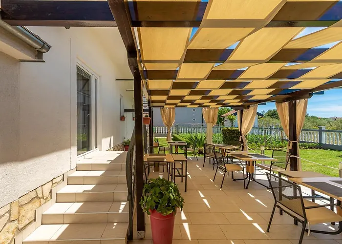 Oda ve Kahvaltı Maki