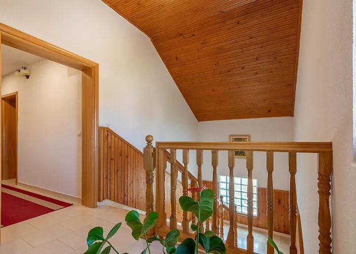 Maki 3* Biograd Na Moru